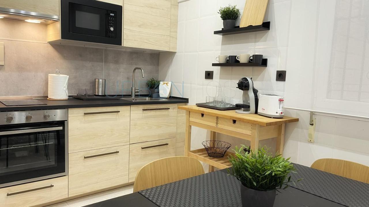 Vivienda Turistica Urbana En Santuchu, Comoda, Funcional Y Con Parking Bilbao Bagian luar foto